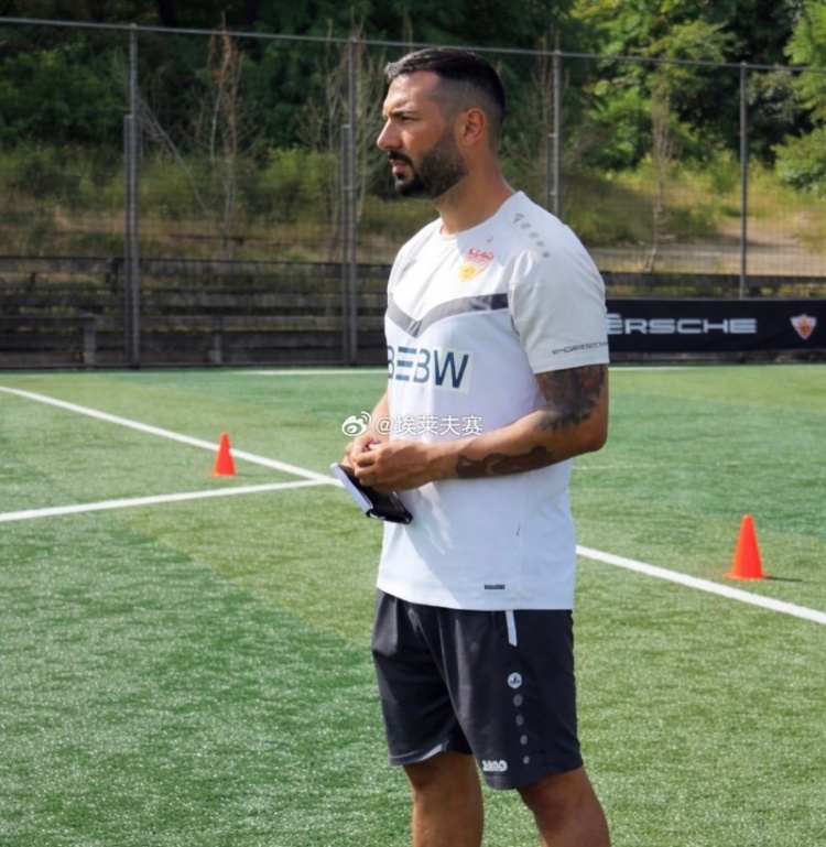 体育迷-博主：国安聘请37岁克利特担任球探主管，他此前任职斯图加特